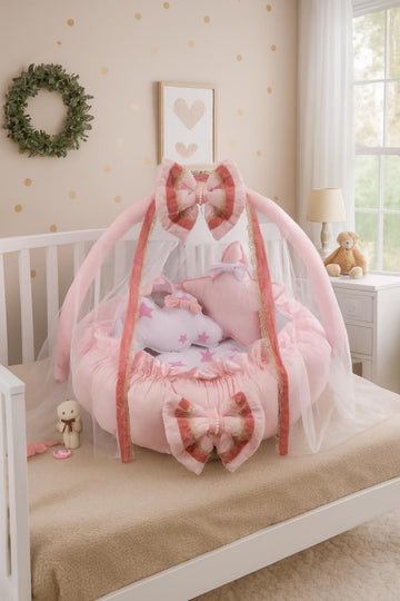 Luxury Baby Round Cot with Pillows & Net- Pink Star