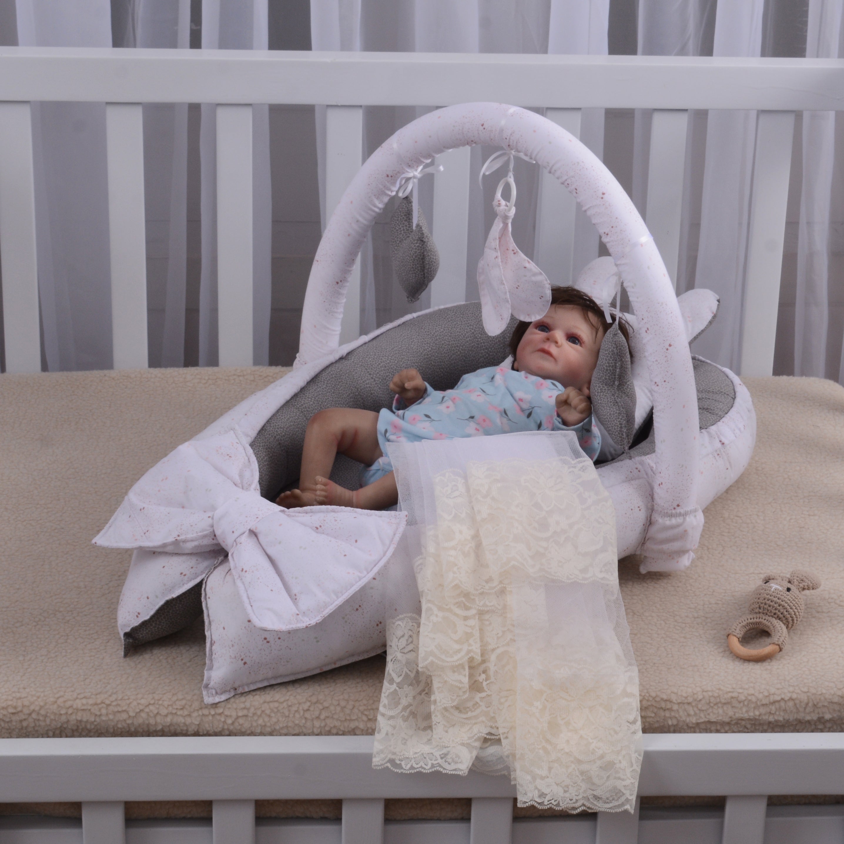 newborn snuggle bed