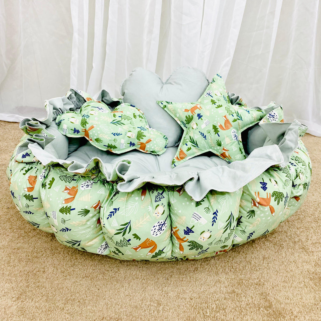 Printed Cotton Baby Round Cot with Pillows-Little Trees