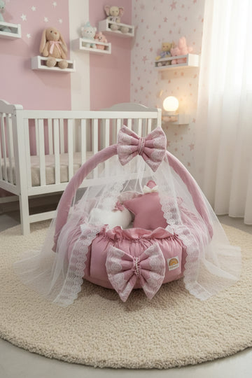 Luxury Cotton Baby Round Cot with Pillows and Mosquito Net- Pink & Off white