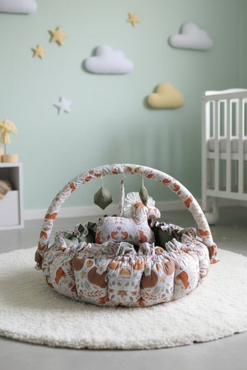 Printed Cotton Baby Round Cot with Pillow- Green Deer
