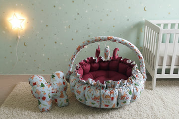 Printed Baby Round Cot with Pillow- Maroon Cheer