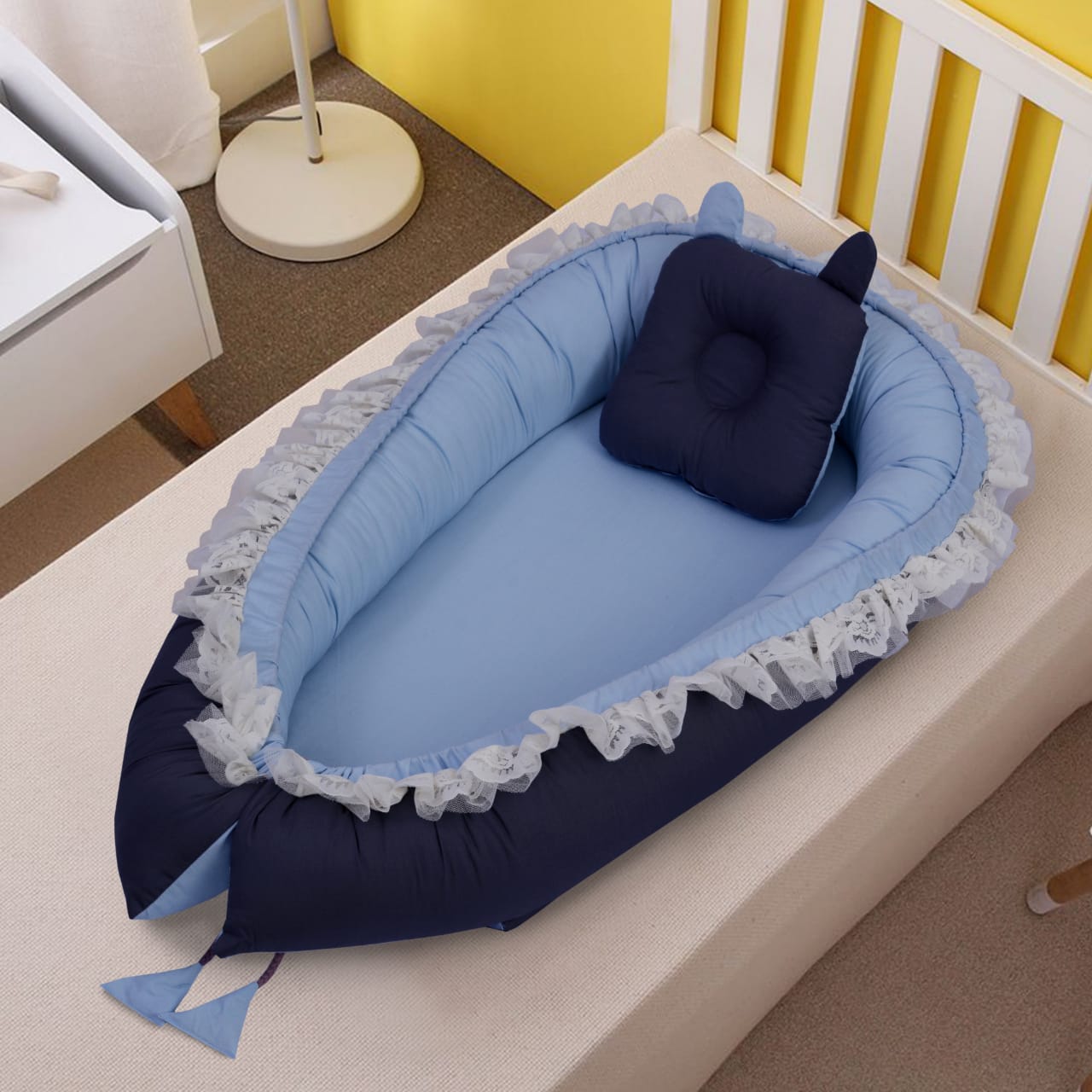 Lacy Cotton Baby Nest with Pillow- Navy & Sky Blue