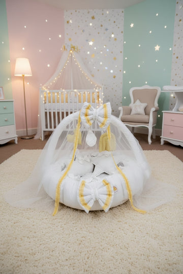 Luxury Baby Round Cot with Pillows & Net- White