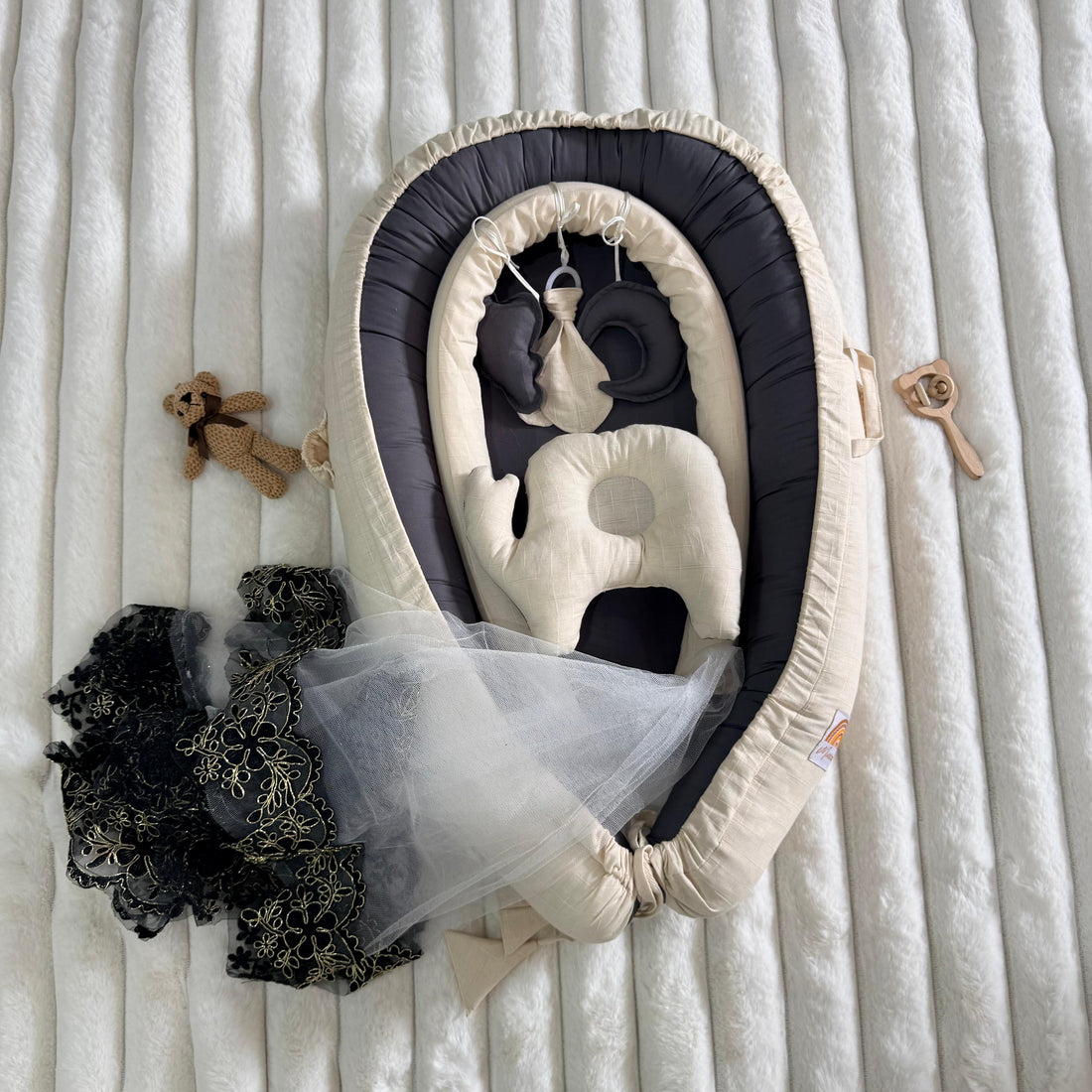 Luxury Cotton Baby Snuggle Bed With Pillow and Mosquito net -Cream